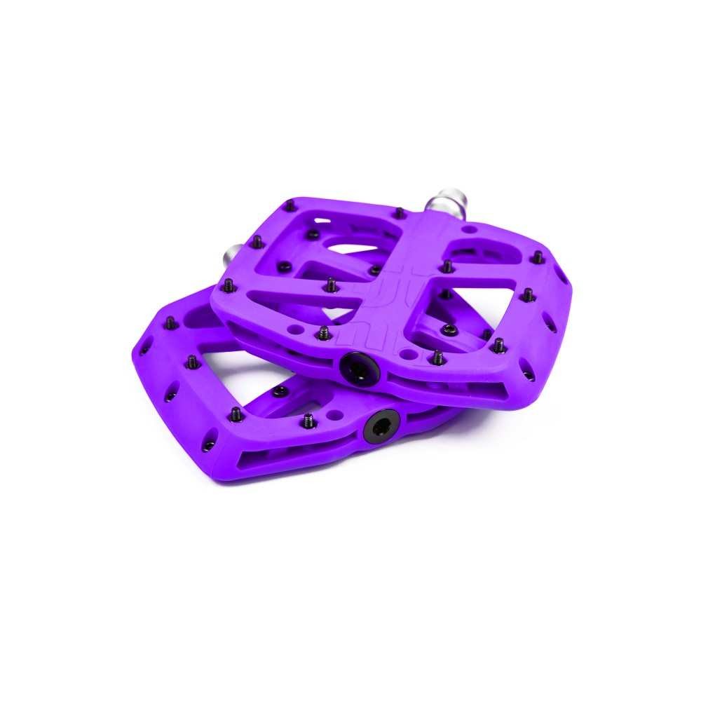 Base Flat Pedal | Composite Body | 22 Pins | Eggplant