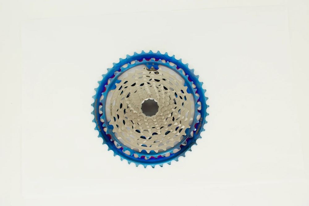 Helix Race Cassette | 12s | 9-45T | Intergalactic