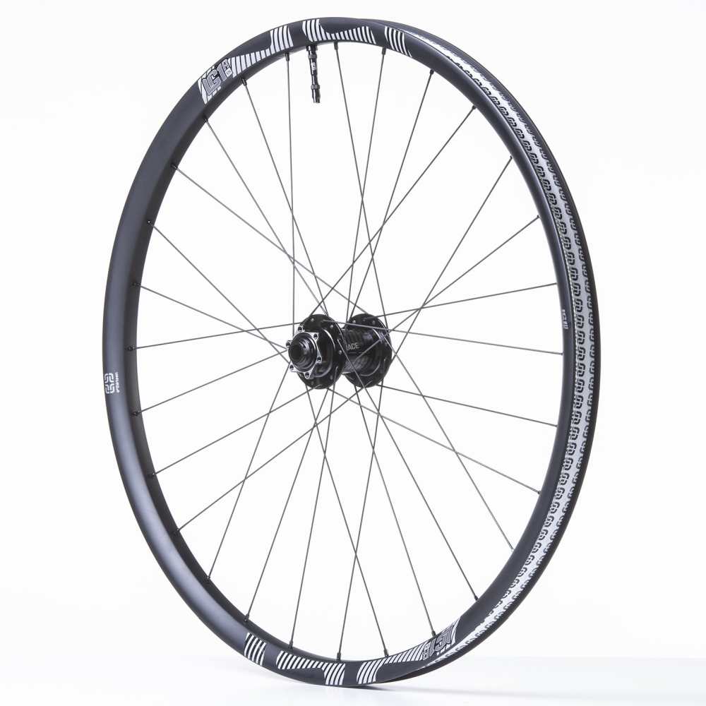 LG1 Race Carbon Front Wheel | Enduro | 27.5" x 30mm | 28 hole | 110x15mm Boost | Black