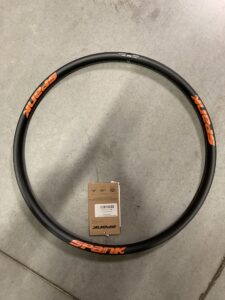 OOZY Trail 345 Rim